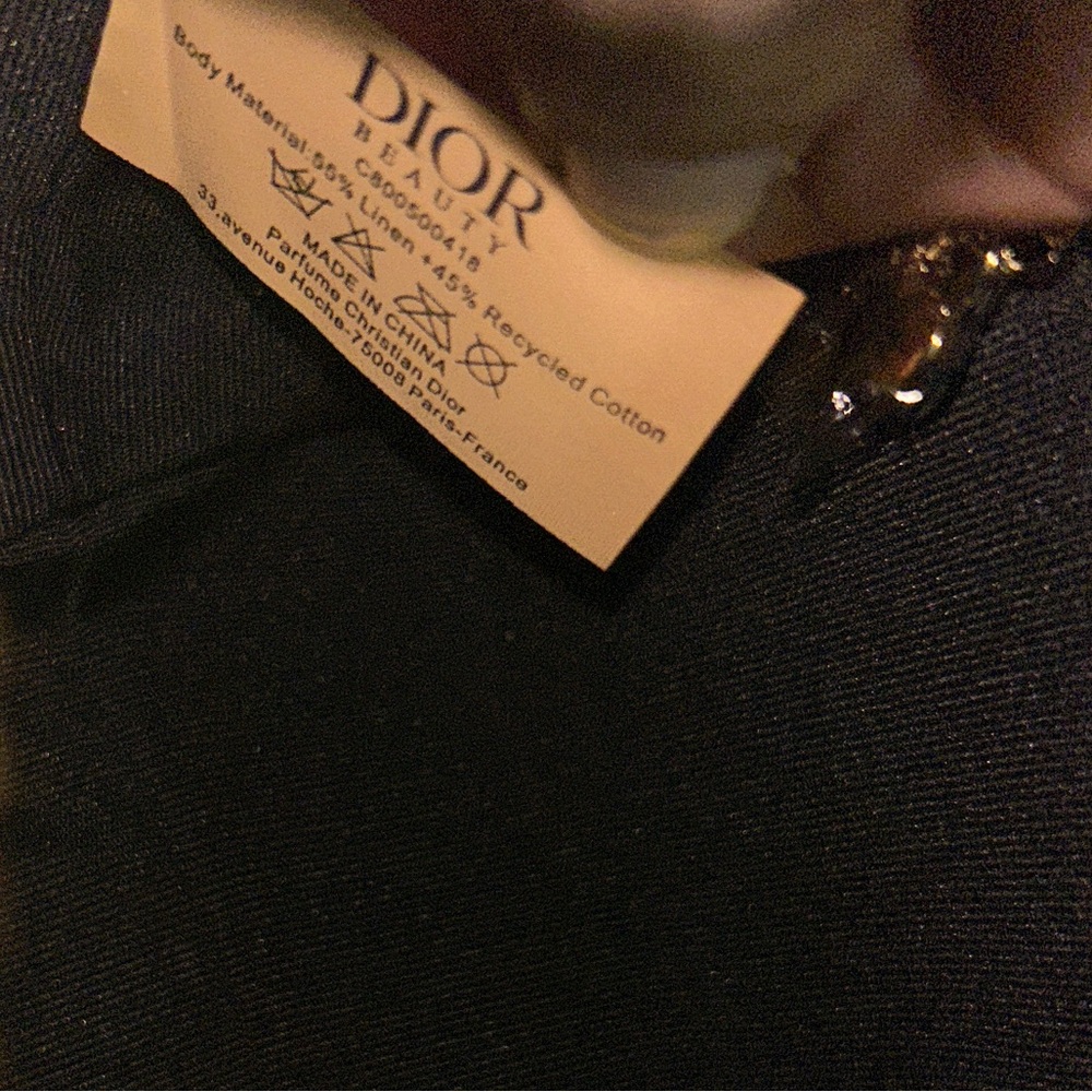 Authentic Dior Mini Bag VIP with Box, Strap, and Sea Shell Charm - Picture 4 of 8